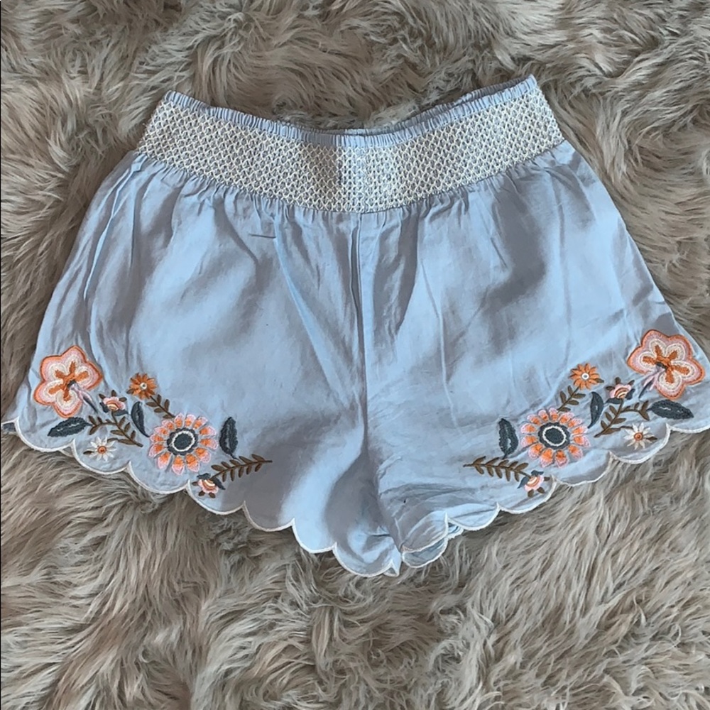 Aeropostale Stretch shorts with floral design